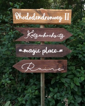 Atelier_Ammerland_upcycled_wood_signs_03.jpg